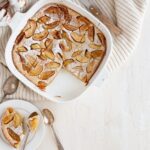 Découvrez notre recette de clafoutis aux pommes caramélisées et lait de coco. Une véritable gourmandise : réconfortante et plein de saveurs !