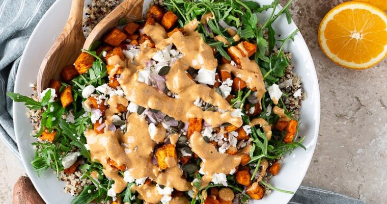 Salade de patate douce sauce au tahini : gourmandise à chaque bouchée !