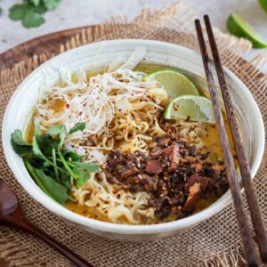 soupe de nouilles curry rouge thai cacahuete (1 of 4)