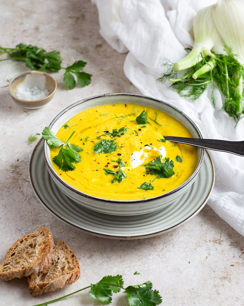 Velouté fenouil coriandre carotte : une soupe saine et rapide