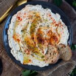 Découvrez cette recette de crème de feta au tahini et cumin : onctueuse, gourmande et facile à réaliser. Parfaite pour l'apéro, testez-la !