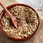 Découvrez la recette du Dukkah maison, un mélange d'épices égyptien. Facile à préparer, il apportera une touche unique à vos plats !