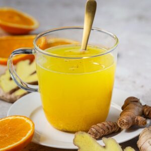 Découvrez ma recette de cubes immunité gingembre-curcuma, un concentré de bienfaits pour renforcer votre système immunitaire en hiver.