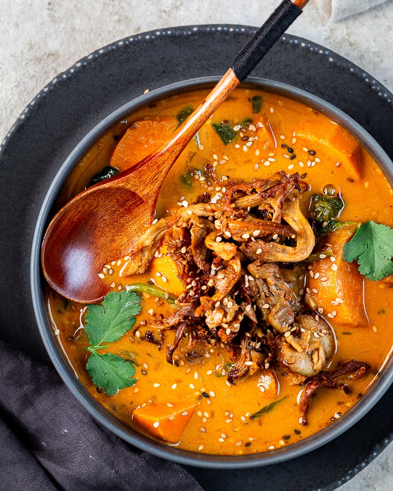 Soupe épicée aux patates douces et pleurotes rôtis : La recette qui va réveiller vos papilles !