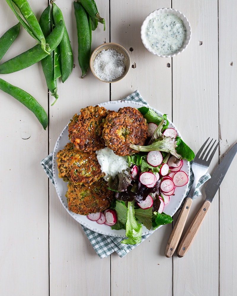 Galettes de petits pois à la menthe et feta : une recette facile et gourmande