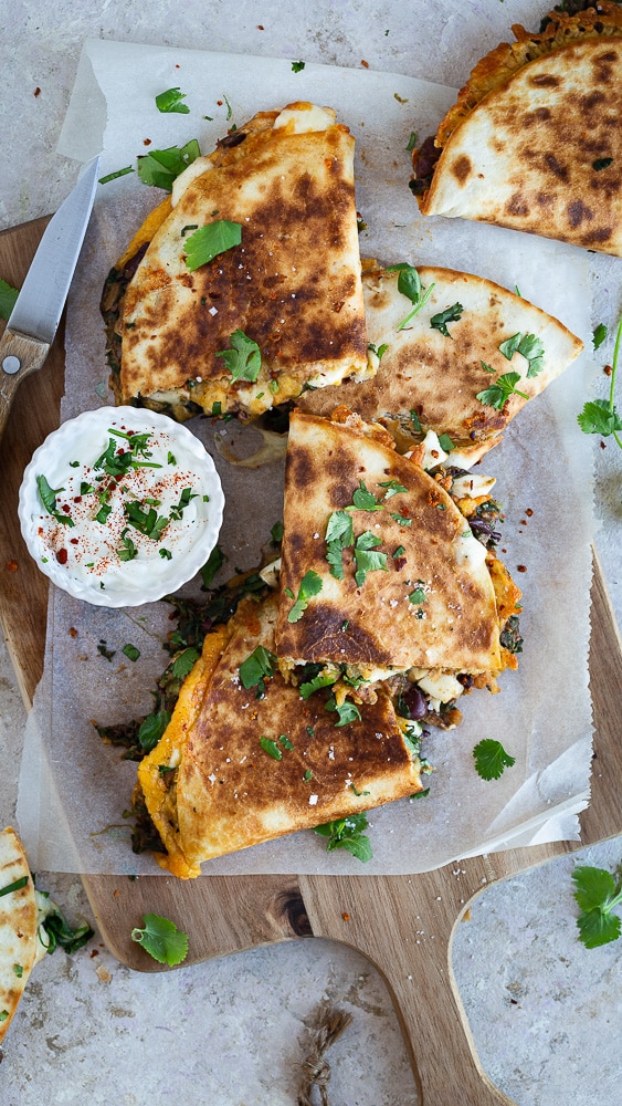 Quesadillas aux épinards et haricots rouges : le dîner veggie express et protéiné