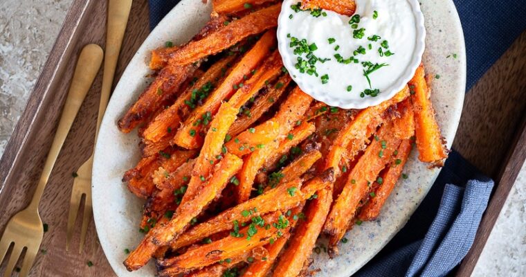 Frites de carotte au parmesan : la recette express qui croustille