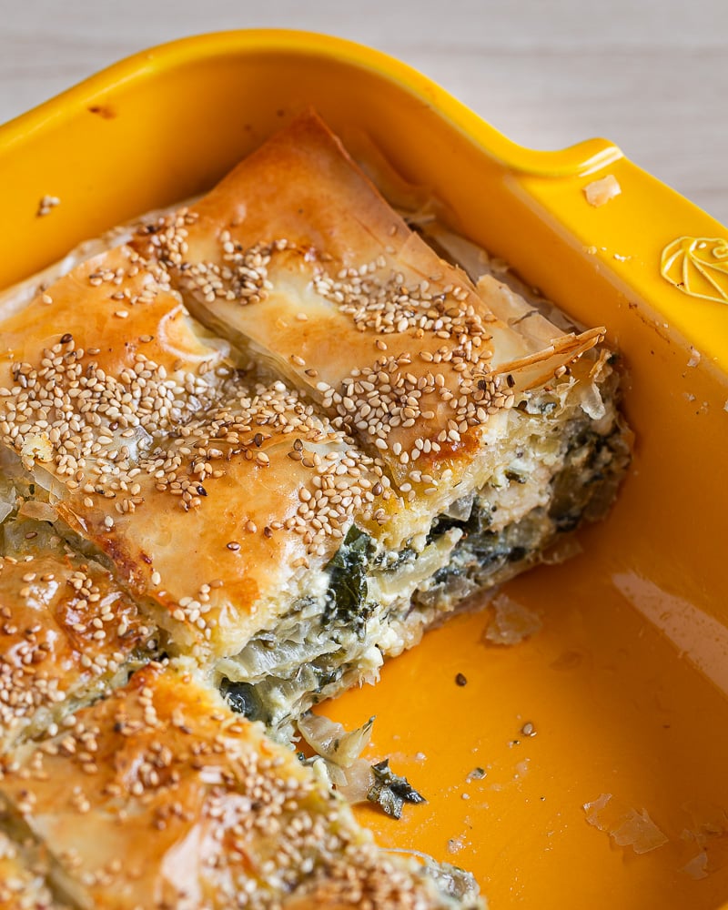 La seskoulopita, un feuilleté grec aux blettes, menthe et feta ! Tout ce qu'il vous faut pour apprécier ce beau légume !