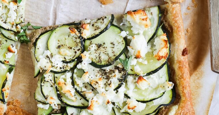 Tarte fine courgettes, olives et feta : la recette express qui régale en 10 minutes chrono