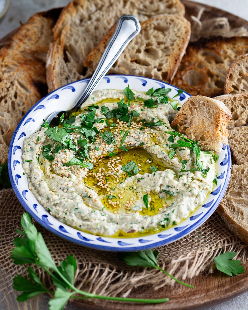 Discover this creamy and smoky baba ganoush recipe – a roasted eggplant and tahini dip that’s vegan, healthy, and full of flavor. Perfect for mezze, snacks or spreads!