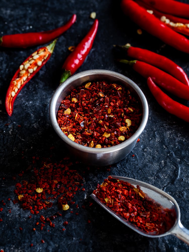 Ce n’est pas juste dans votre tête : le piment rend heureux. On vous explique comment (et pourquoi vous n’arrivez plus à vous en passer).