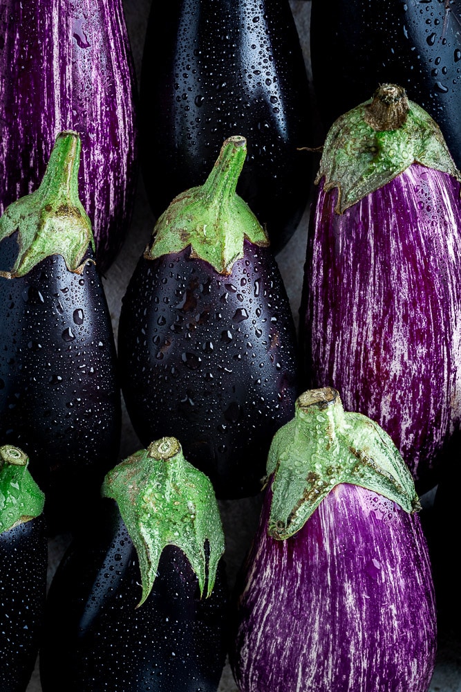 Découvrez notre recette express de Parmigiana (gratin d’aubergines), un grand classique italien en version végétarienne facile et rapide.