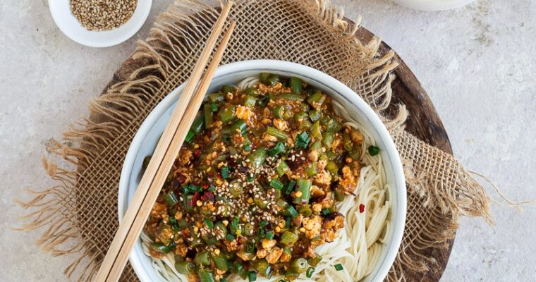Tofu au gochujang et haricots verts : recette rapide qui claque