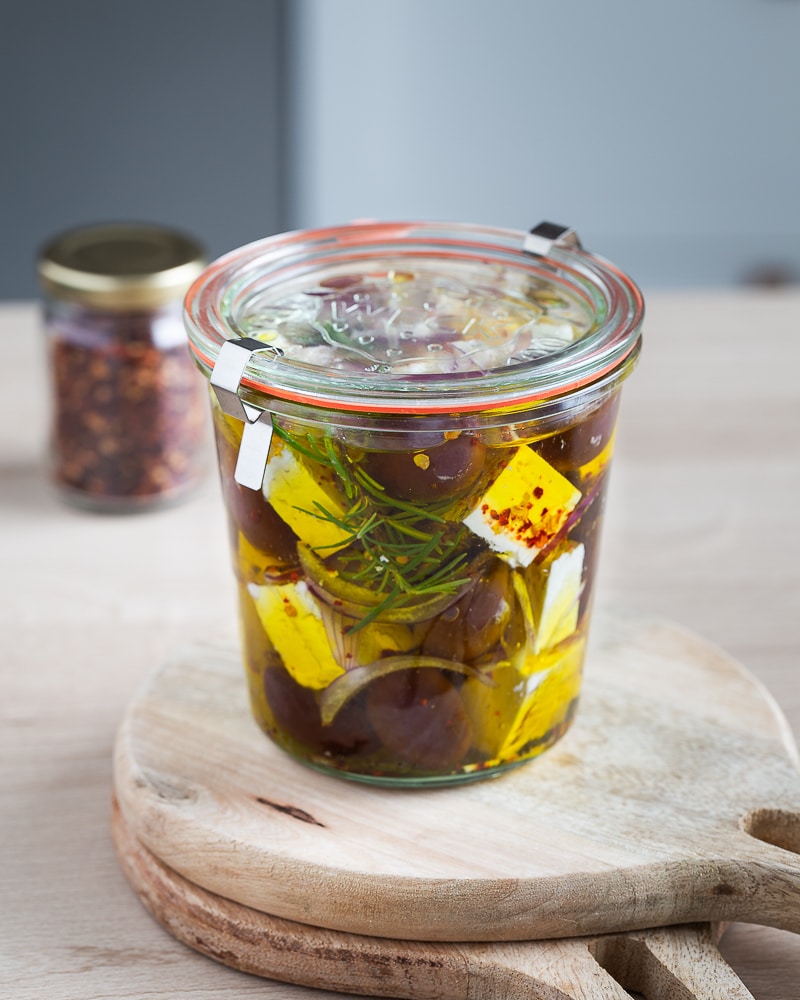 Recettes à la feta : découvrez mes recettes préférées et 3 méthodes faciles pour conserver la feta une fois le paquet ouvert.