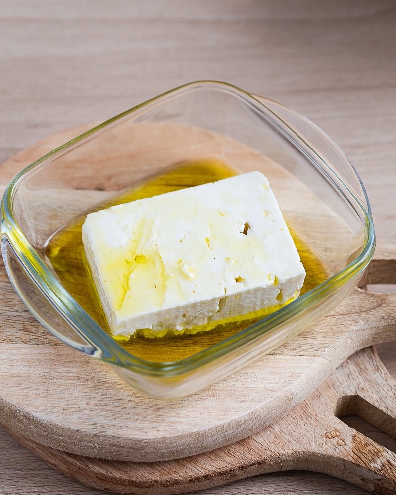Recettes à la feta : découvrez mes recettes préférées et 3 méthodes faciles pour conserver la feta une fois le paquet ouvert.