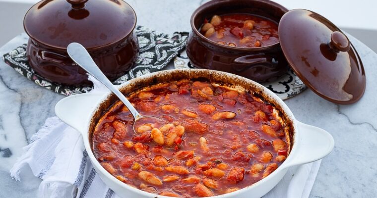 Gigantes plaki : haricots blancs géants cuits au four à la grecque (Γίγαντες πλακί)