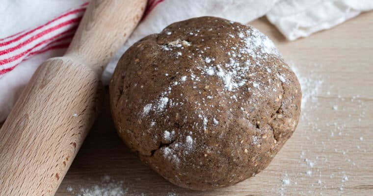 Pâte brisée au sarrasin express : une alternative rustique et sans gluten