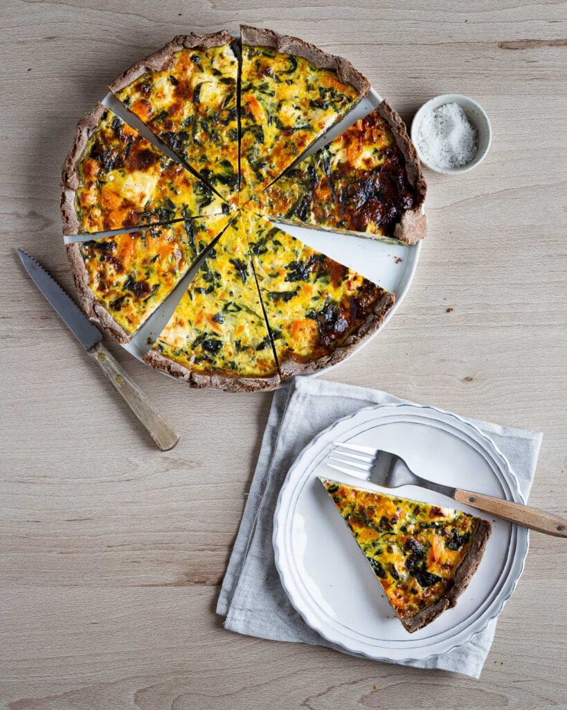 Quiche courge épinards et feta : une recette simple, automnale et savoureuse, parfaite pour cuisiner de saison avec une touche de feta.