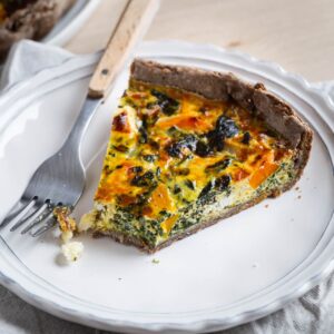 Quiche courge épinards et feta : une recette simple, automnale et savoureuse, parfaite pour cuisiner de saison avec une touche de feta.