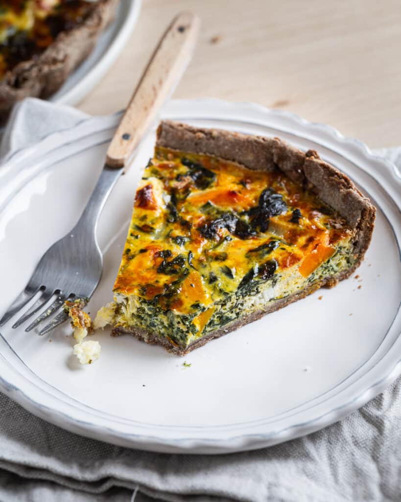 Quiche courge épinards et feta : une recette simple, automnale et savoureuse, parfaite pour cuisiner de saison avec une touche de feta.