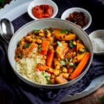 Un plat complet et économique aux légumes d’hiver, inspiré du couscous amazigh. Rapide, pratique et parfait pour les repas de la semaine.