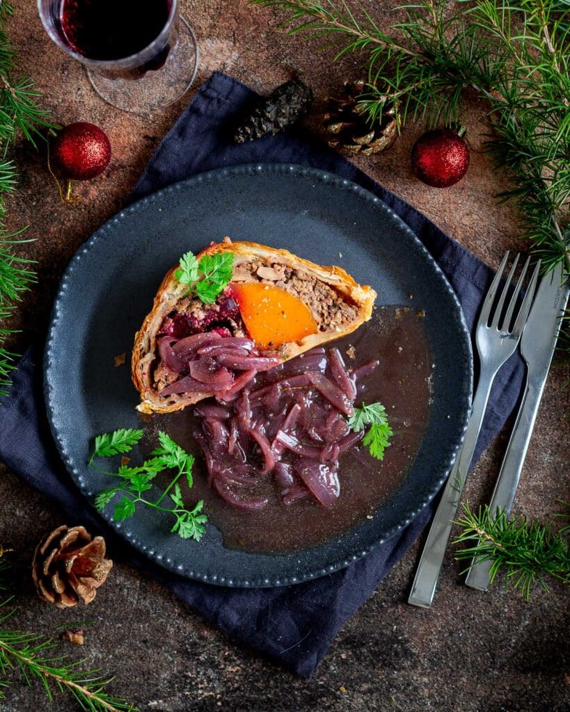 Découvrez la sauce aux échalotes toute simple : une recette économique, rapide et pleine de goût, parfaite pour accompagner steaks et rôtis.