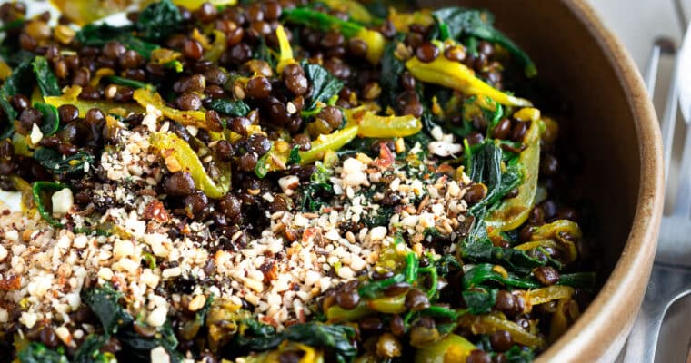 Lentilles aux épinards, sauce yaourt