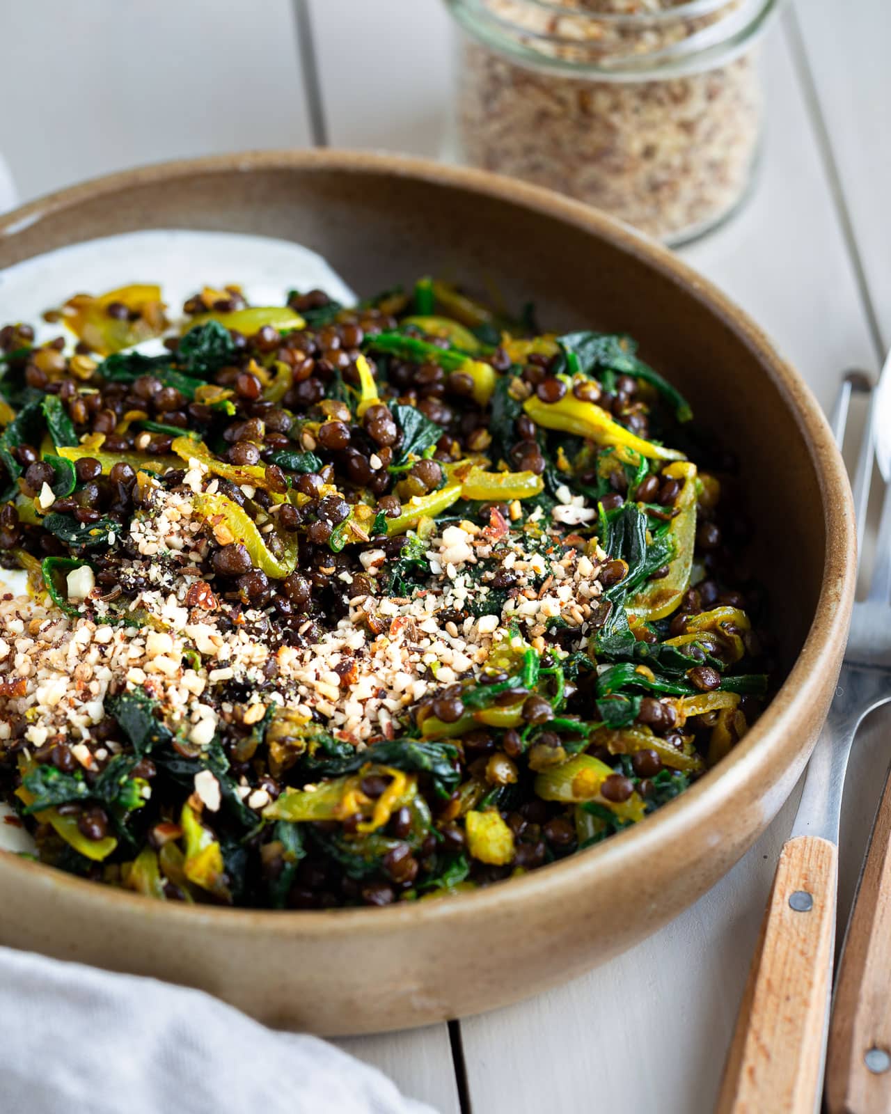 Lentilles aux épinards, sauce yaourt