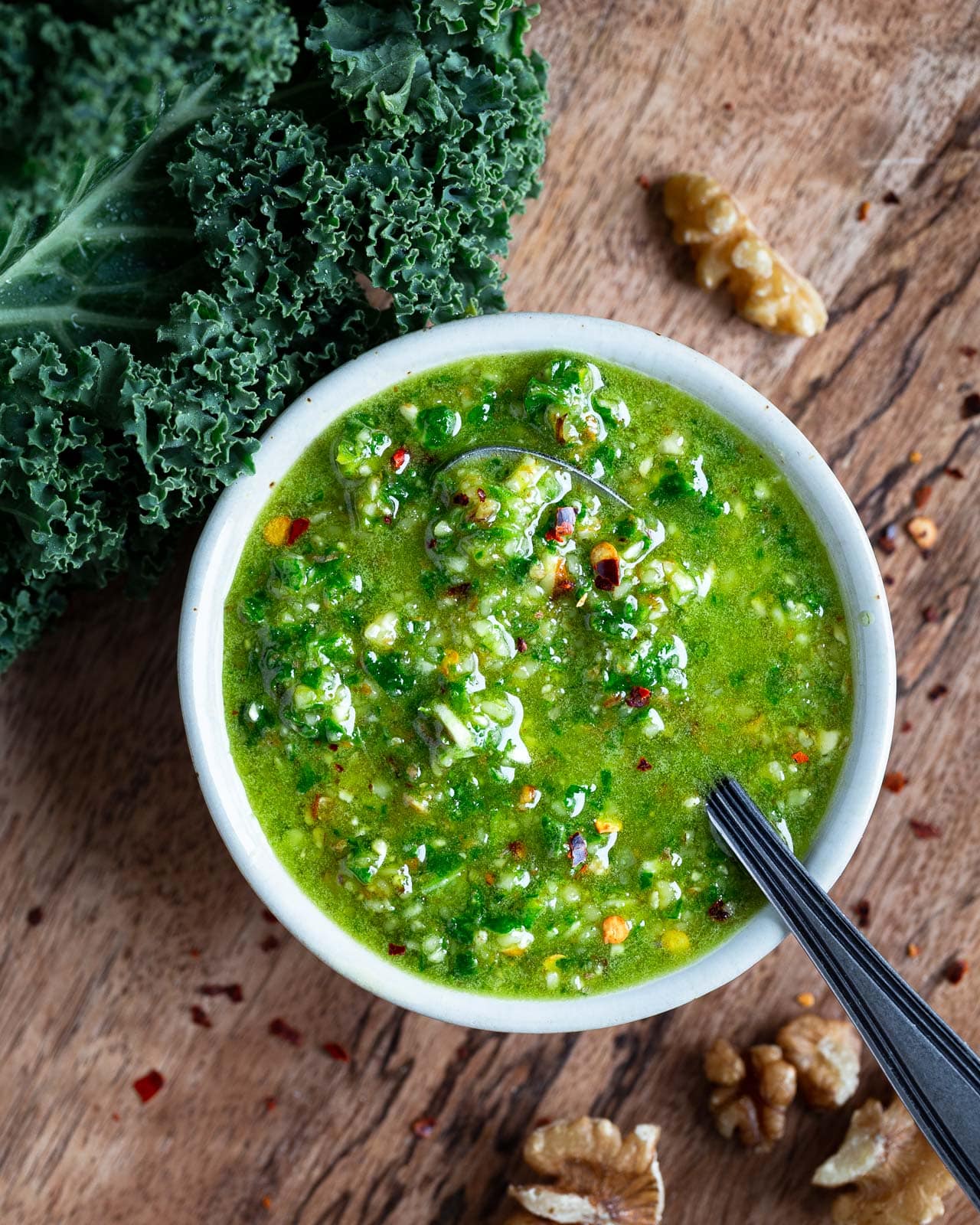 Picada noix kale : le petit condiment qui réveille tout
