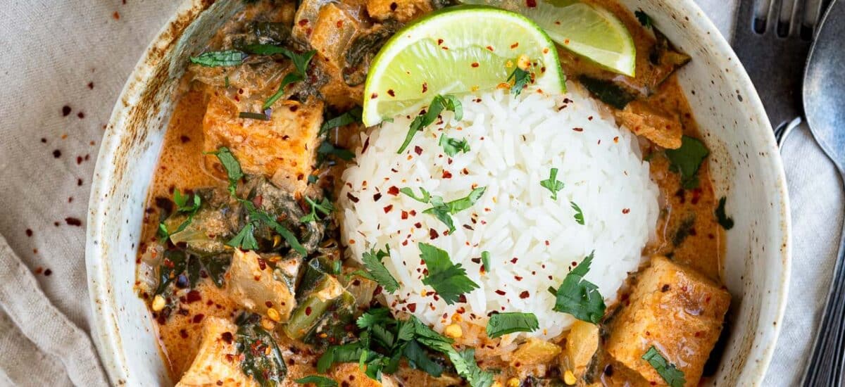 Tofu et blettes au curry jaune