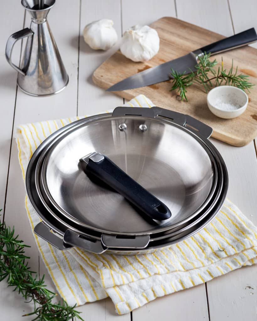 Comment réussir des pommes de terre sautées à l’inox sans qu’elles accrochent : méthode simple pour une cuisson dorée et croustillante.